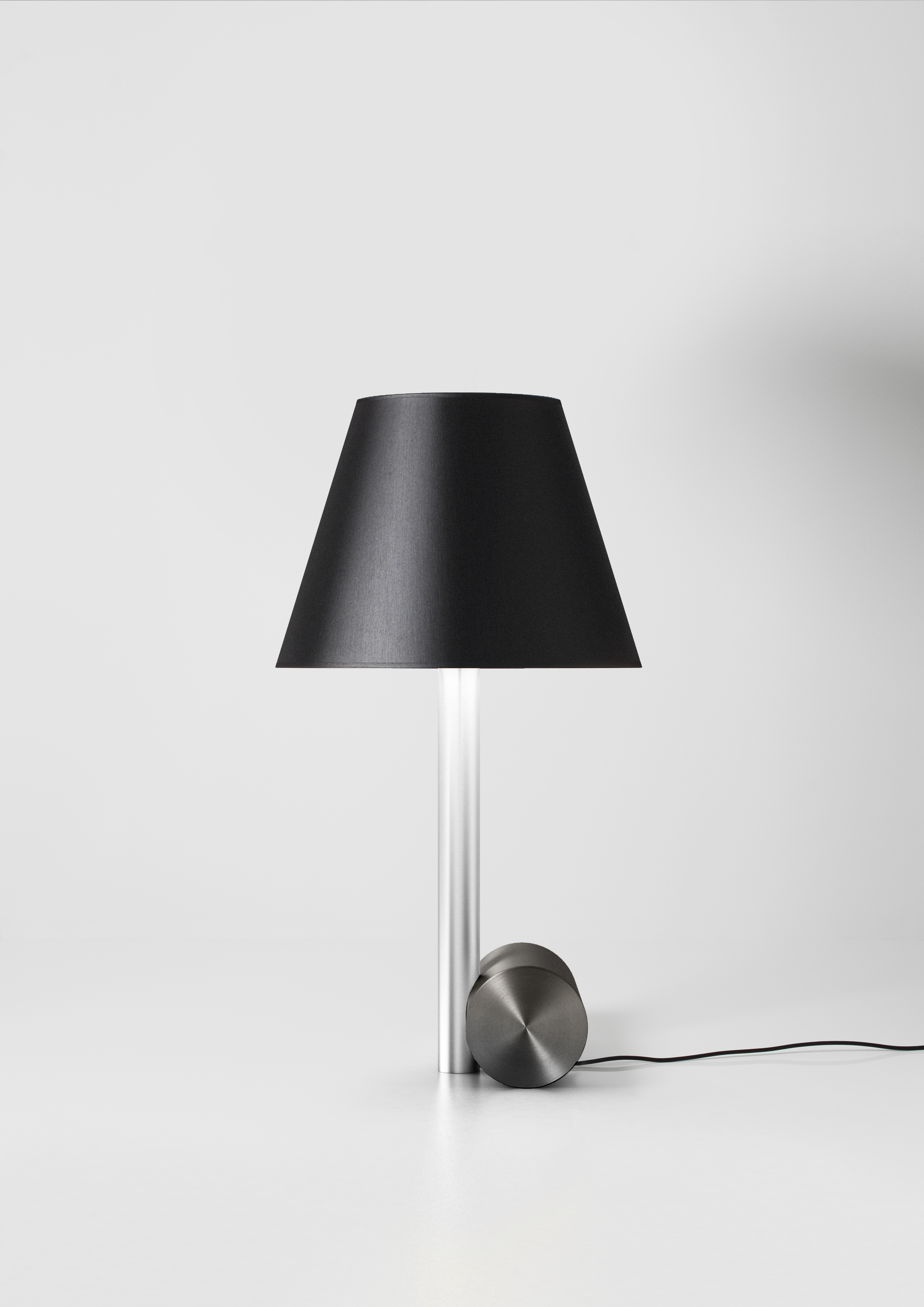 изображение Лампа настольная Calee XS в Decoconcept